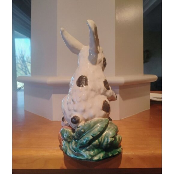 Large Vtg Majolica Pottery Easter Bunny Rabbits on a Carrot 9" x 9" - Picture 6 of 10
